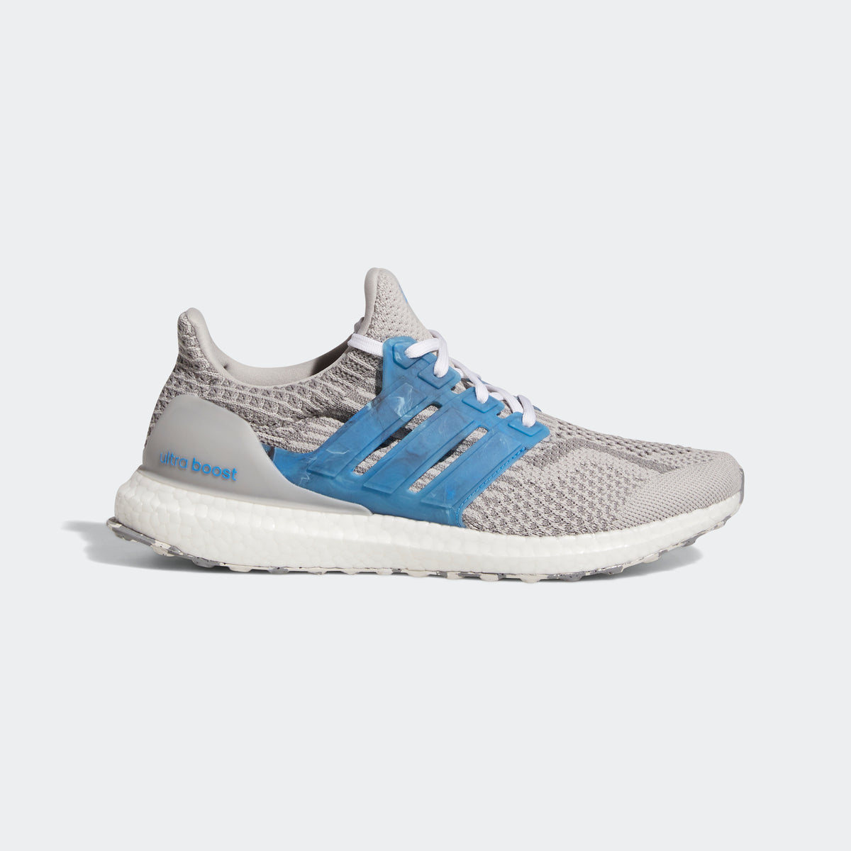 adidas Ultraboost5x  Sneakers in Light Gray with Blue Stripes adidas Ultraboost DNA Running Sportswear Lifestyle Shoes  main image 2