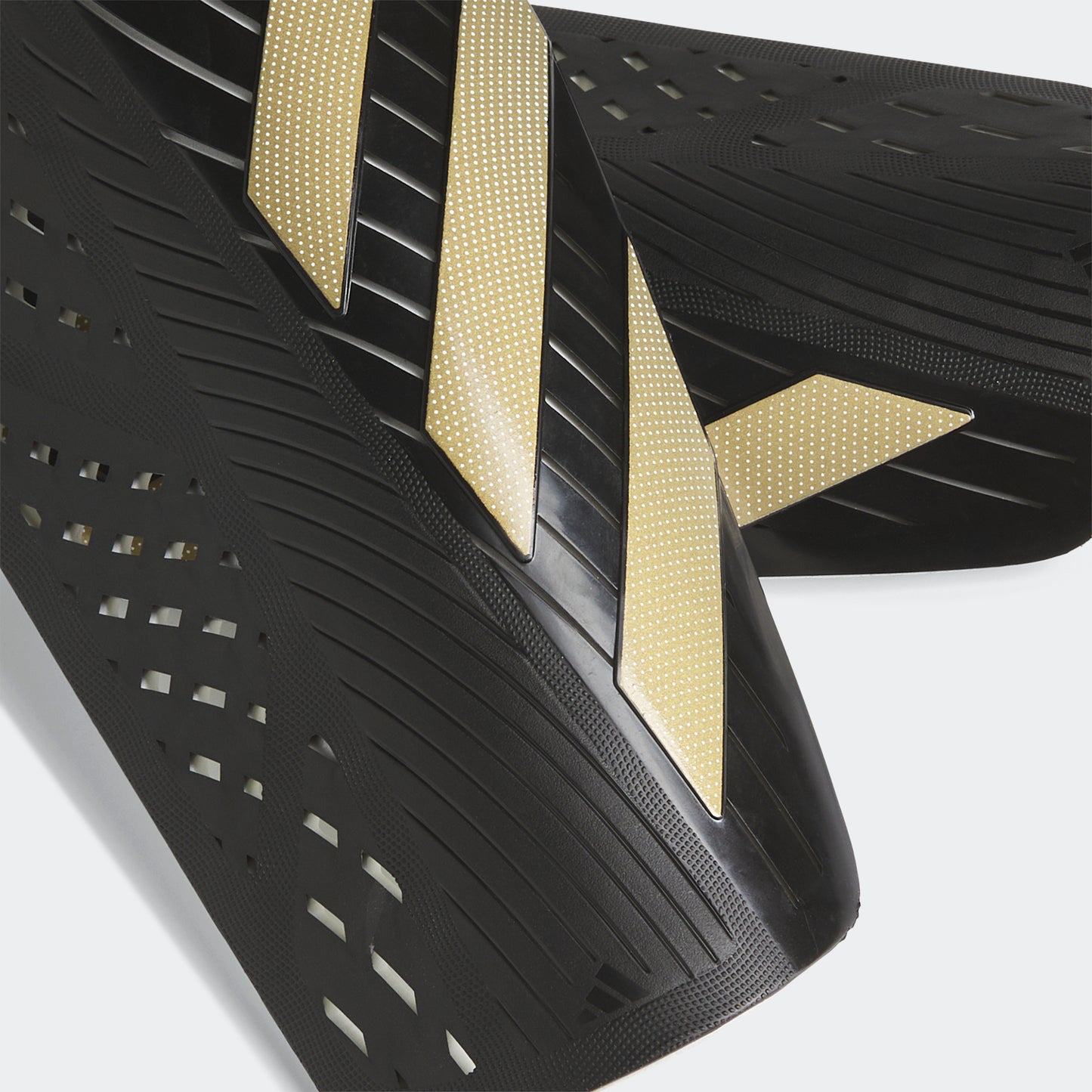 adidas Tiro Club Shin Guards | Black / Gold