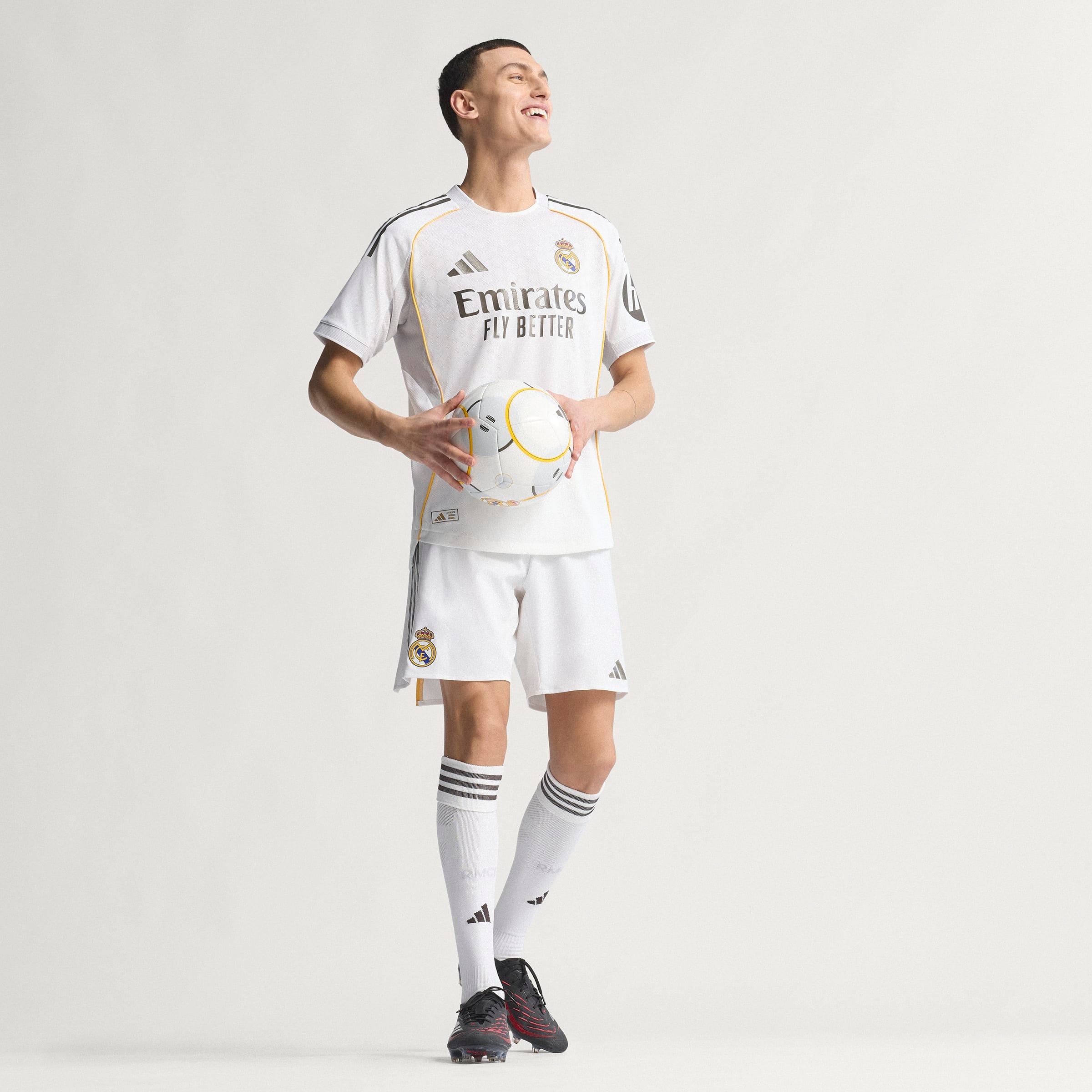 adidas REAL MADRID 25/26 AUTHENTIC HOME Soccer Jersey | White
