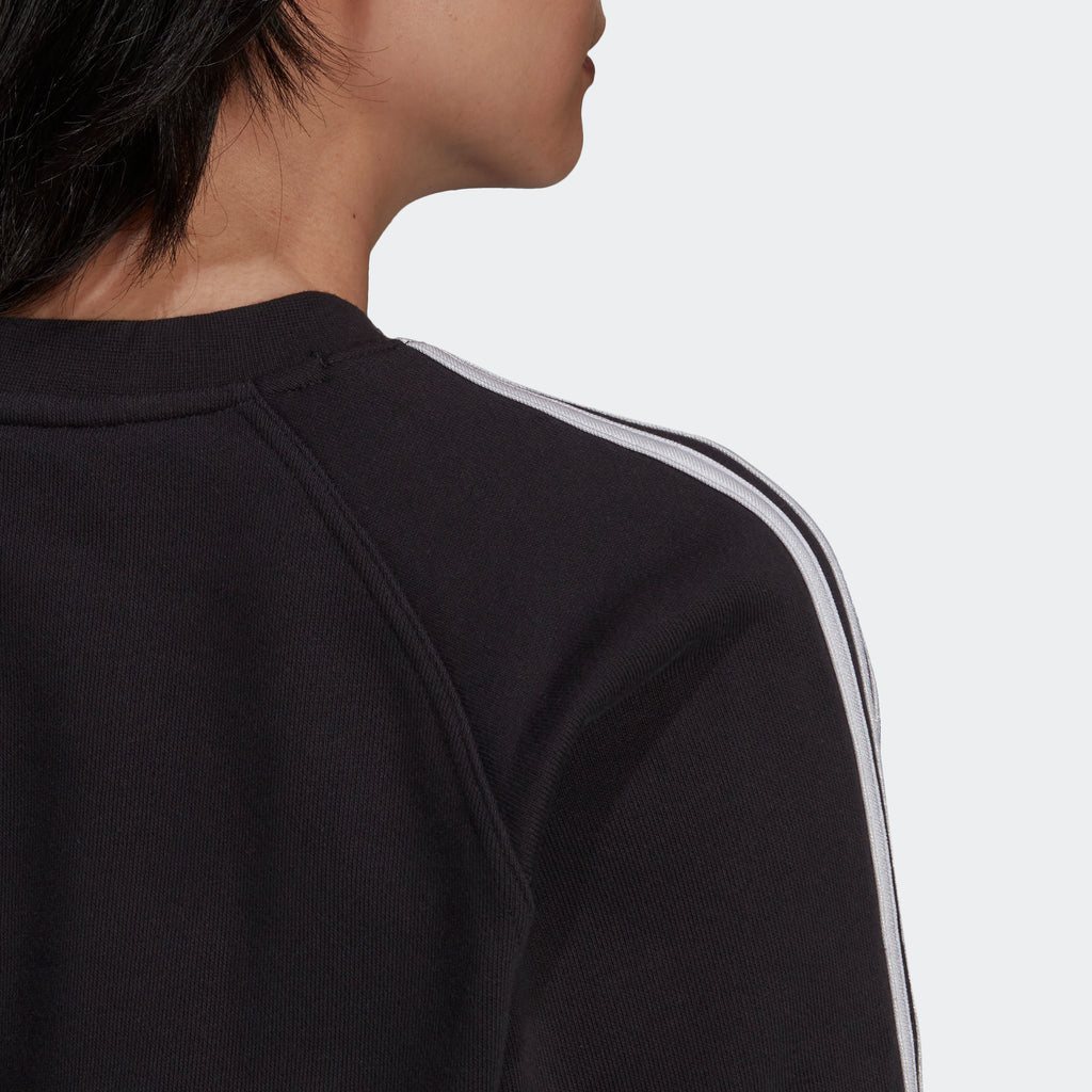 chance frill mærke adidas Originals ADICOLOR CLASSICS HIGH SHINE Crew Sweatshirt | Black |  stripe 3 adidas